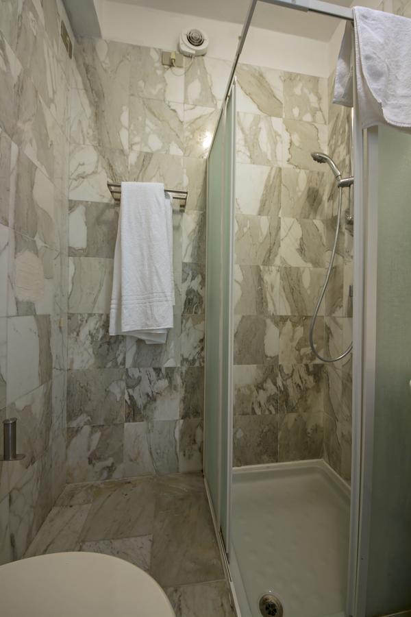 Hôtel Olympic Kosher Holidays à Sirmione Extérieur photo
