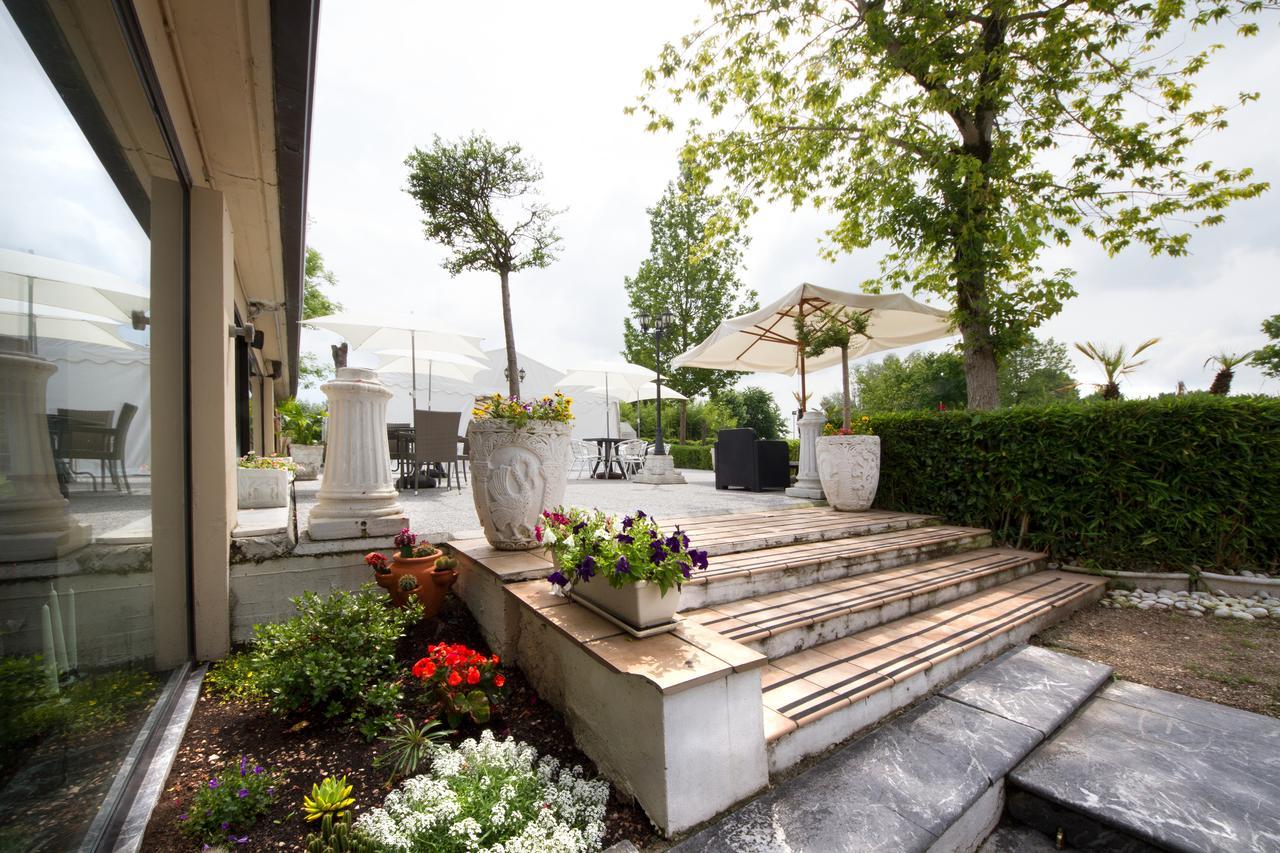 Hôtel Olympic Kosher Holidays à Sirmione Extérieur photo